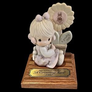 Precious Moments "A Growing Love" 1987 Figurine E-0008 Enesco Flower Mark